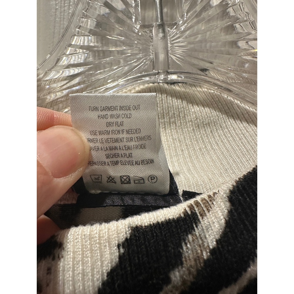 Sharon Young Animal Print Mock Neck Sweater Rhinestone Leopard Zebra M - Picture 9 of 11